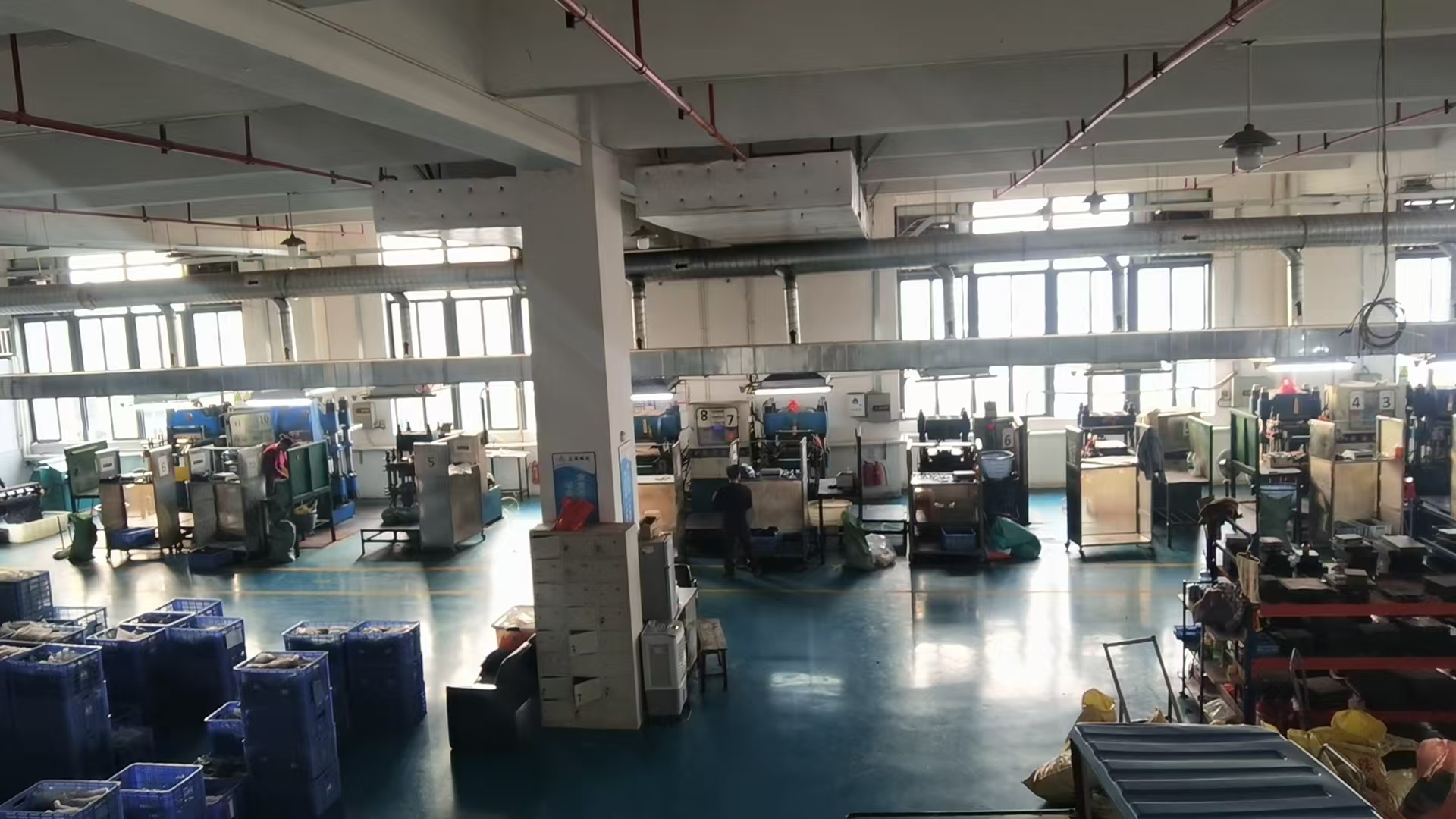 I Zhengguan gummiproduktion fabrik