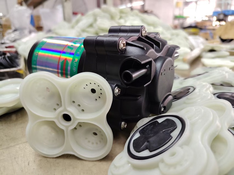 Roboosterpumpe af bedste kvalitet med stabilt sug.