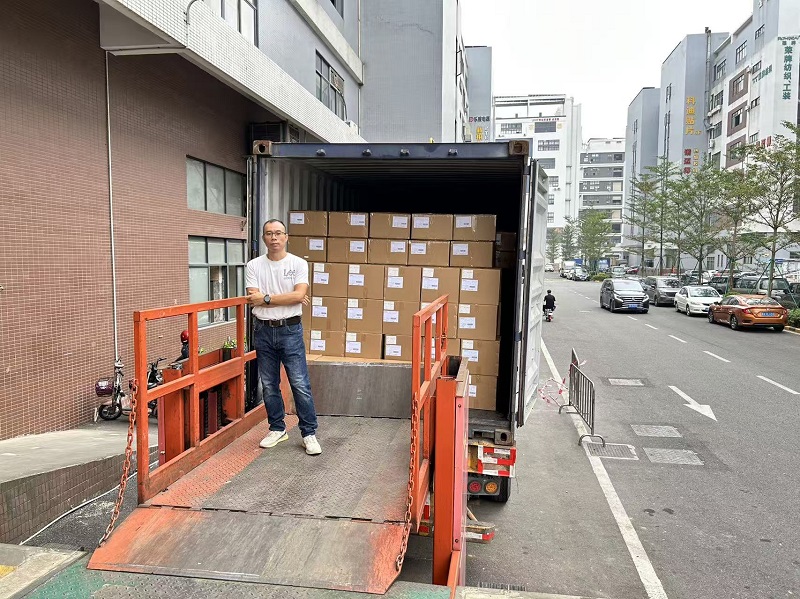 Eksporter en container ro dele til vietnam.