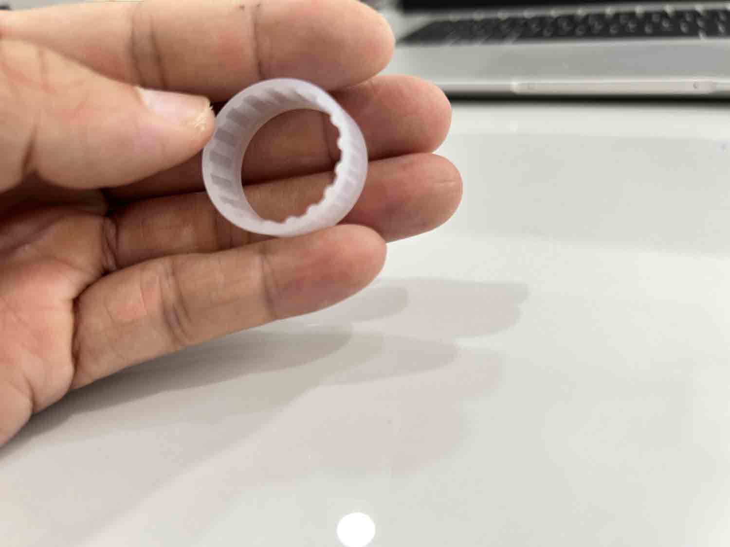 Præcision silikone siddepladser - 0,05 mm tolerance (hvid gennemskinnelig)